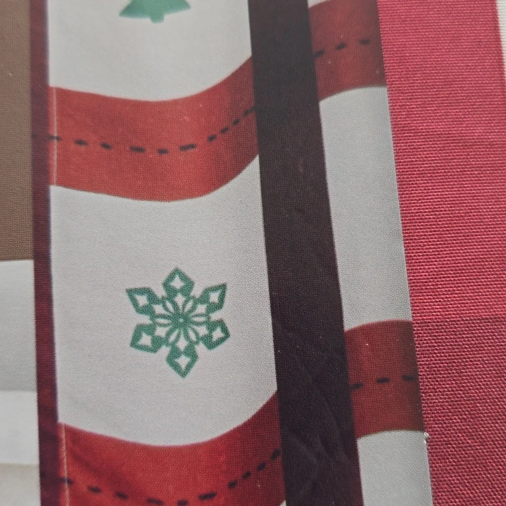 ST. NICHOLAS SQUARE BRAND HOLIDAY CHRISTMAS SHOWER CURTAIN